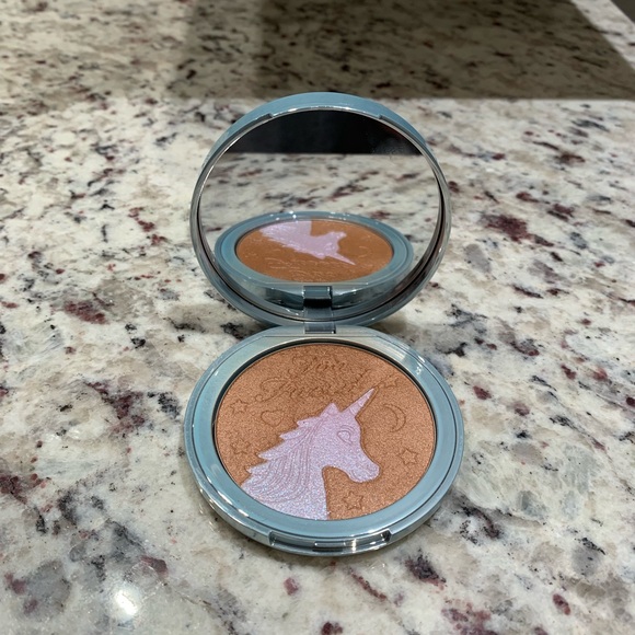 Two Faced Unicorn Tears Bronzer - Picture 4 of 6